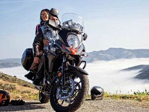 SUZUKI VSTRONG 650 ANO 2023 - SENSACIONAL BRAGA (MAXIMINOS, SÉ E CIVIDADE)