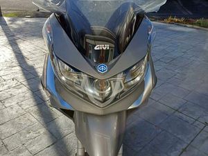 PIAGGIO X10 350 SCOOTER PETROL CVT EURO 3 (34 PS) 330 CC