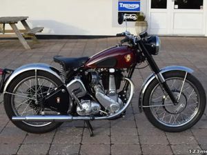 BSA B-31 CLASSIC BIKE