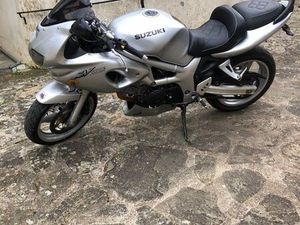MOTO À VENDRE