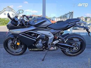 TRIUMPH DAYTONA 660 - MODEL 2026 - NA ZALOGI - MEGA AKCIJA