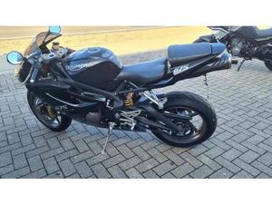 ② TRIUMPH DAYTONA 675