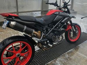 1100 HYPERMOTARD