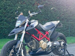 DUCATI HYPERMOTARD 1100