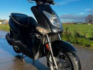 KYMCO AGILITY FR50 BROMSCOOTER 2011 — SCOOTERS | KYMCO — MARKTPLAATS