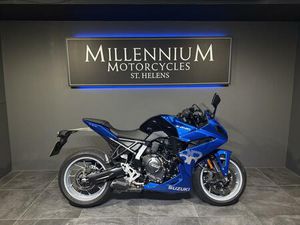 SUZUKI GSX-8R ONE OWNER SPORTS BIKE 776 CC