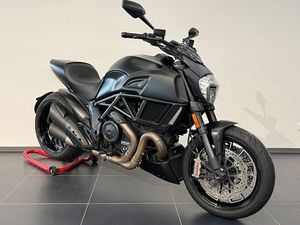 DUCATI DIAVEL DARK