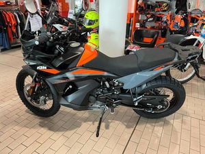 VENDO KTM 890 ADVENTURE (2023 - 26) USATA A VARESE (CODICE 9885679) - MOTO.IT