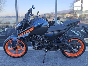 KTM DUKE 125 | SLO | RESNOČNO KOT NOV