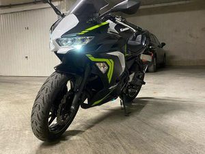 KAWASAKI NINJA 650 2021 + ACCESSOIRES