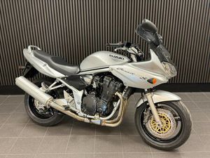 SUZUKI GSF1200S BANDIT