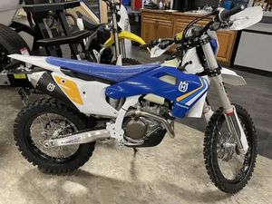 2025 HUSQVARNA FE 450 HERITAGE - DECEMBER BLOWOUT SALE!