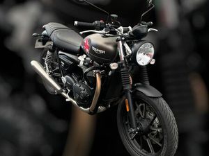 TRIUMPH SPEED TWIN 900 4479KM 7799