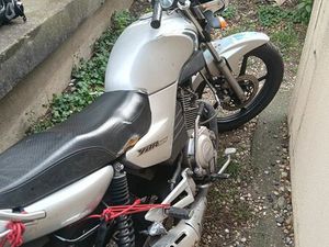 125 YBR MOTO A VENDRE