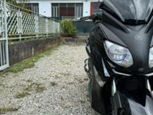 YAMAHA X-MAX 125