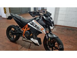 KTM 690 DUKE R