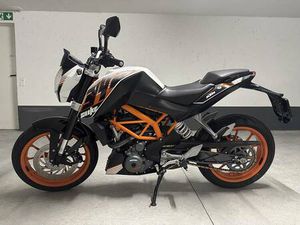 KTM DUKE 390 CANTON TESSIN -