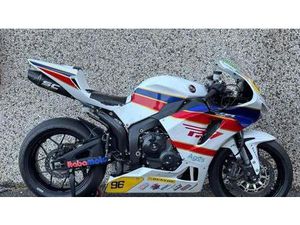 VENDO HONDA CBR 600 RR (2024 - 25) USATA A MILANO (CODICE 9885752) - MOTO.IT