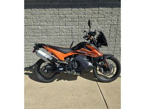 2022 KTM ADVENTURE 890