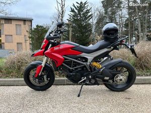 HYPERSTRADA 821