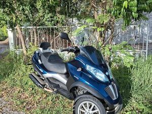 MOTO MP3 PIAGGIO 400 CC
