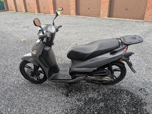 ② VEND SCOOTER GRIS