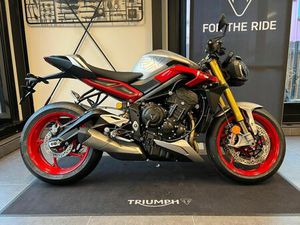 TRIUMPH STREET TRIPLE RX *NEU*