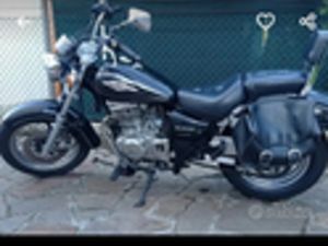 SUZUKI MARAUDER 250