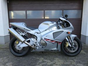 HONDA VTR 1000 SP1 NUR 27400 KM