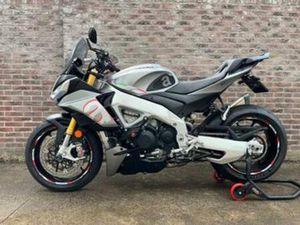 APRILIA TUONO V4 1100 RR (BJ 2021) +- 17100 KM GELOPEN HIJ I — MOTOREN | APRILIA — MARKTPLAATS