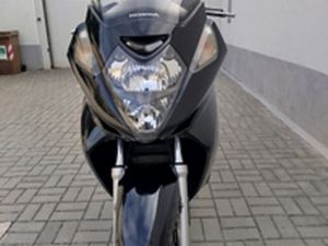 HONDA SILVER WING 600 NO ABS VETRINA