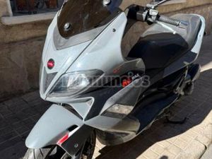 APRILIA - SR MAX 300