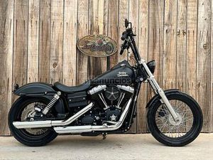 HARLEY DAVIDSON - DYNA STREET BOB