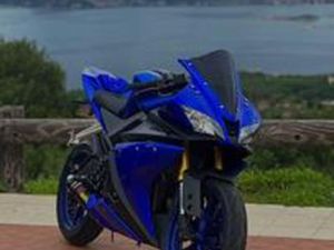 YAMAHA YZF R125 2015