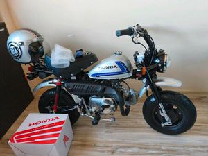 HONDA MONKEY Z50J FREDDIE SPENCER LIMITED EDITION WIE NEU