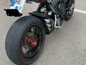 MV AGUSTA BRUTALE 800 DRAGSTER RR