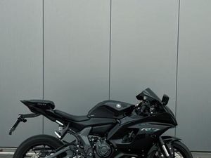 YAMAHA R7 (VIELE EXTRAS+WENIG KM)