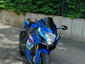 SUZUKI GSX-R750