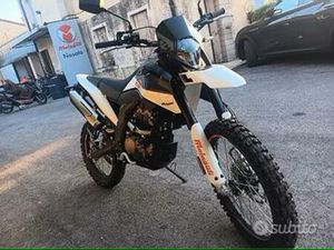 ENDURO MALAGUTI XTM 125 CC MOT.APRILIA A LIQUIDO