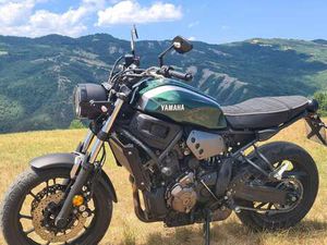 YAMAHA XSR 700 ABS VERDE