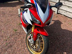 ② CBR 1000 RR SP