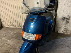 ② PIAGGIO SFERA 50 CC TRÈS BONNE ÉTAT
