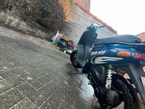 ② PIAGGIO TYPHOON 70 CC