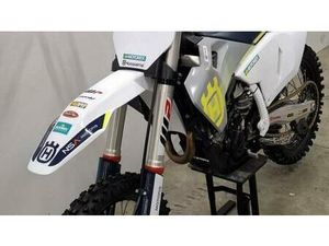 VENDO HUSQVARNA FC 350 (2024) USATA A CASNIGO (CODICE 9885998) - MOTO.IT