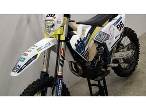 VENDO HUSQVARNA FE 250 (2024) USATA A CASNIGO (CODICE 9885968) - MOTO.IT