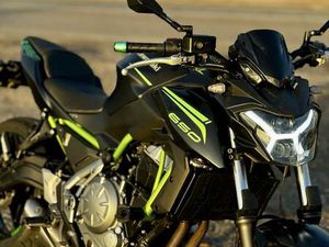 KAWASAKI Z650 IMPECAVEL BENFICA