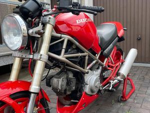 DUCATI MONSTER 600