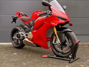 DUCATI PANIGALE V4 S 1. HAND TOP ZUSTAND! TEMPOMAT