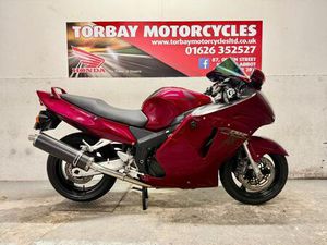 HONDA CBR1100XX SUPER BLACKBIRD IN RED 97 P REG CARB MODEL 200 MPH SPEEDO