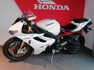 TRIUMPH DAYTONA 675 R